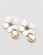 white_floral_drop_earrings_montreal_minimalist_jewellery