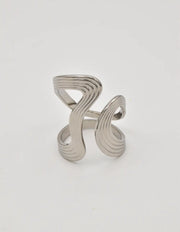 interlock_wave_sterling_band_silver_ring_modern_design_montreal_jewelry_canada