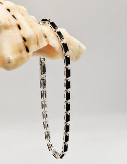 The Grace Bracelets Set – simple beauty with a touch of luxury