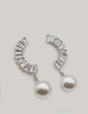 crystal_pearl_arc_ear_wings displayed flat showing arc shape and pearl detail