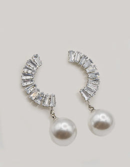 crystal_pearl_arc_ear_wings displayed flat showing arc shape and pearl detail