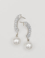 crystal_pearl_arc_ear_wings top view showing silver arc and pearl jewellery